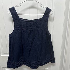 GAP Blue Gauzy Flowy Tank Size Medium Eyelet Trim Navy Blue Summer